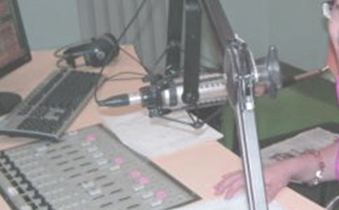 電臺傷感廣播稿
