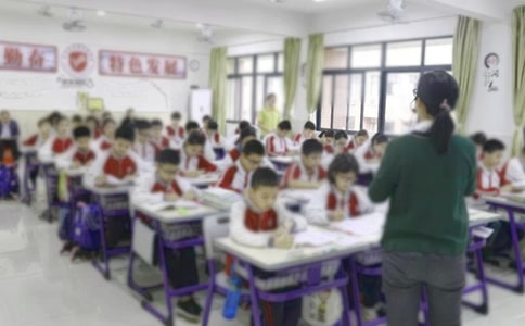 中班游戲教案：拔蘿卜教案及教學(xué)反思