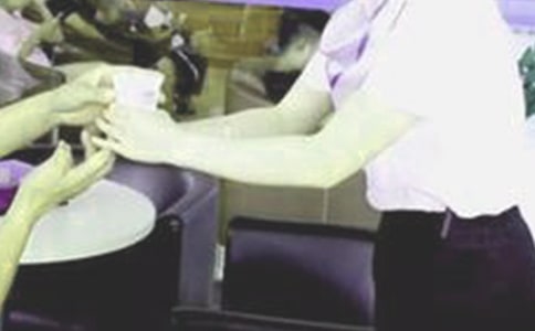 職場禮儀：前臺接待人員的基本禮儀