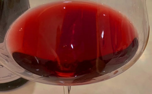 白葡萄酒和紅葡萄酒的區(qū)別是什么