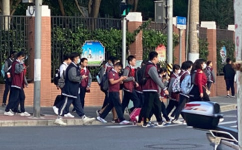 中學生自我管理國旗下講話