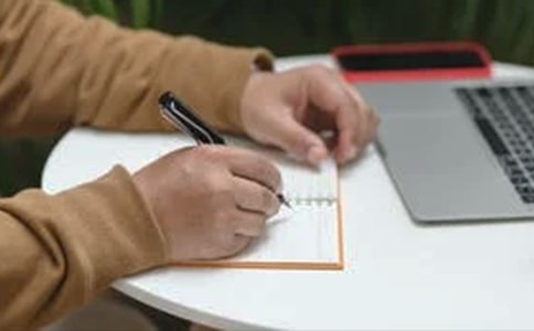 第一次當校門禮儀標兵作文
